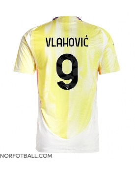 Billige Fotballdrakt Juventus Dusan Vlahovic #9 Replika Bortedrakt 2024-25 Kortermet